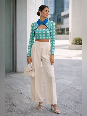 No One Else x Chuu Cropped Knit Top | Collared Cutout | Size S